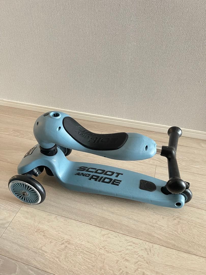 【新品同様】SCOOT AND RIDE ハイウェイキック1+ヘルメット（新品）
