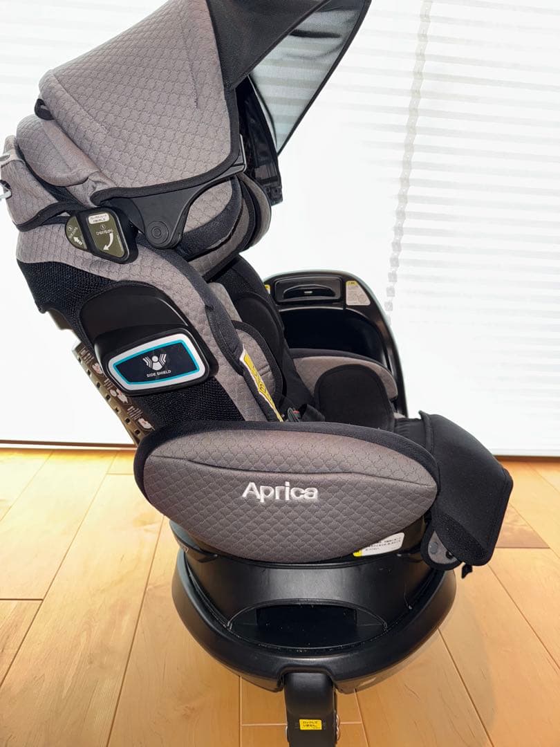美品　Aprica フラディアグロウISOFIX360° プレミアムシート