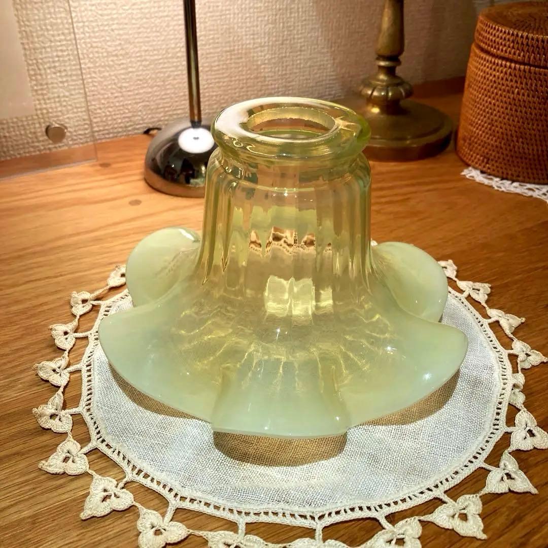 ヴァセリン（ウラン）　イギリス　1920年　ランプシェード　ガラス　アンティーク