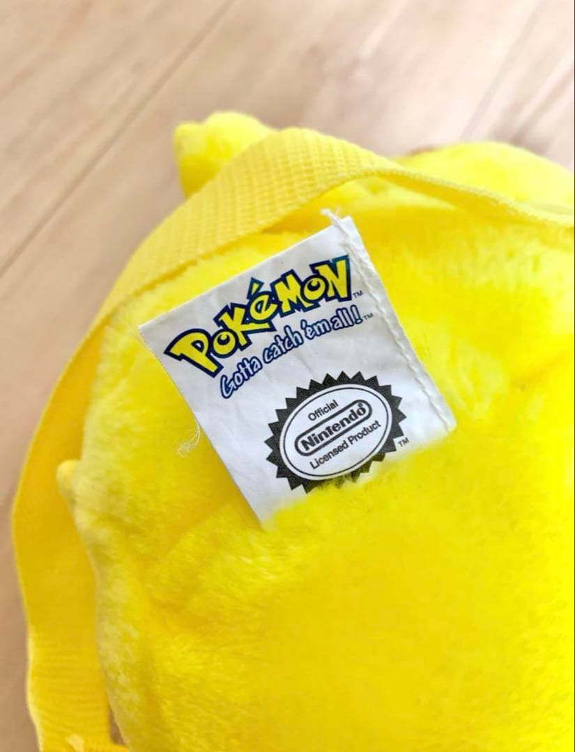 Pokemon　Nintendo ピカチュウ　ぬいぐるみリュック　小
