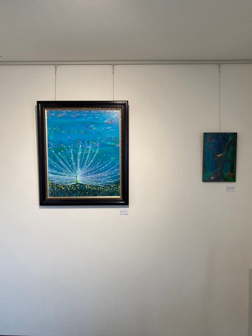 絵画　『色うつる空』 アクリル画家　白孔雀　縁起物