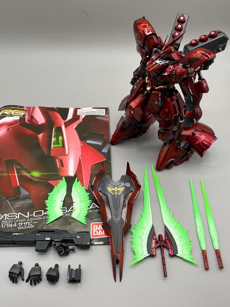 ガンプラ RG サザビー　塗装完成品　ガンプラ完成品