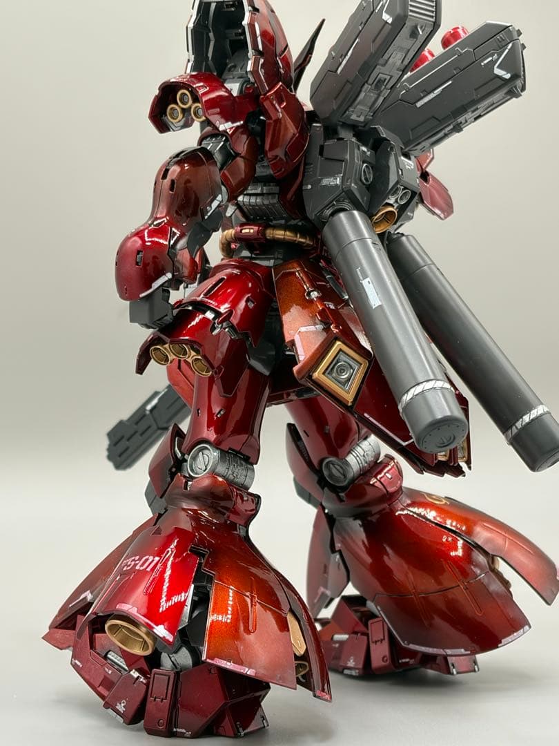 ガンプラ RG サザビー　塗装完成品　ガンプラ完成品