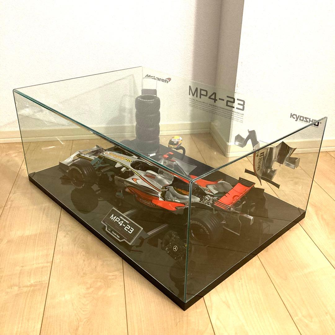 1/8 マクラーレンMP4-23 ハミルトン ディアゴスティーニ フィギュア付き