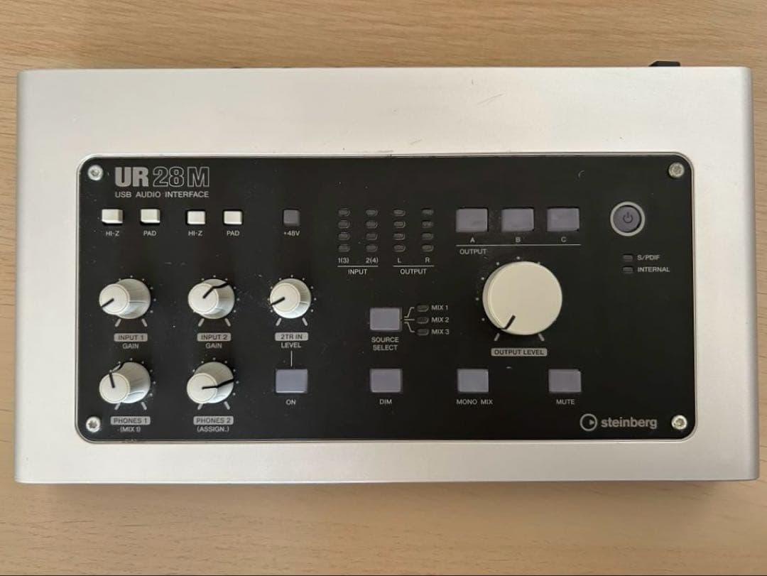 Steinberg UR28M USBオーディオインターフェース
