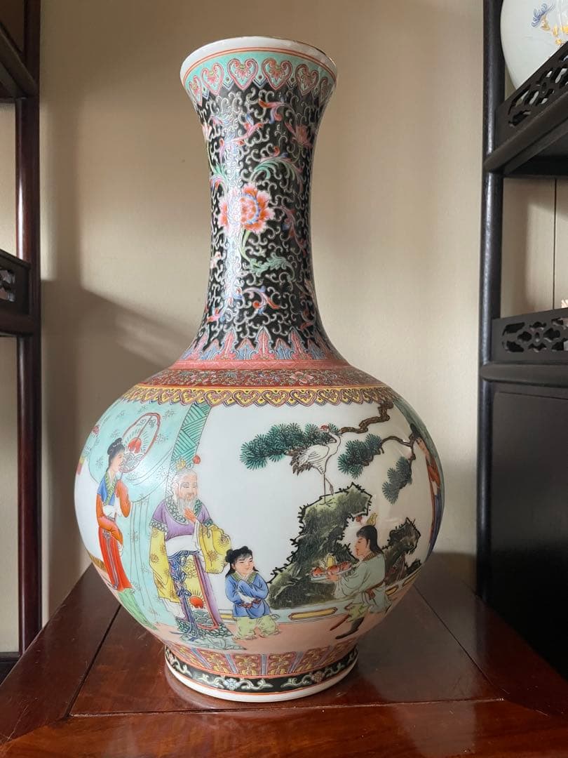 中国清代乾隆年制人物天球花瓶 古董品 年代物