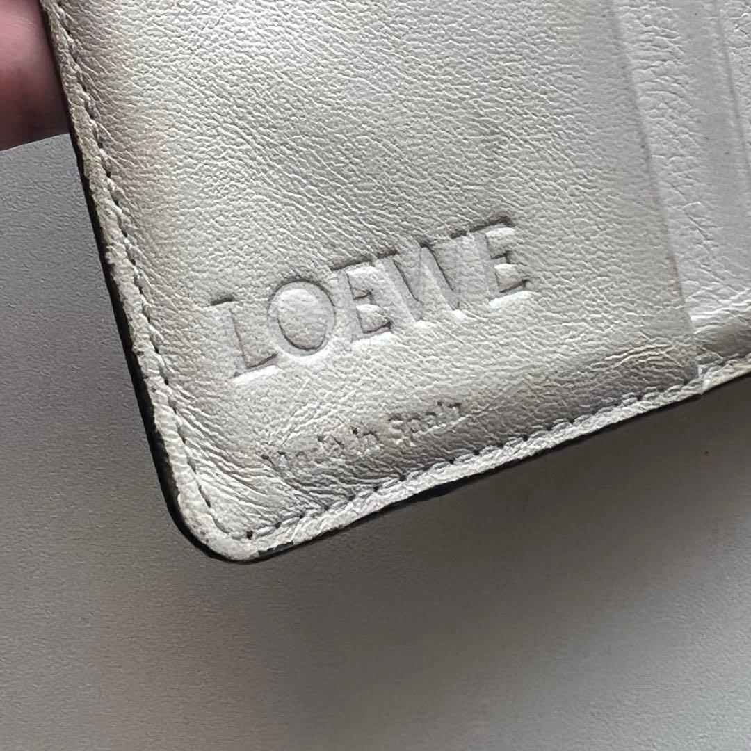 71 美品 LOEWE ロエベ 2つ折り財布
