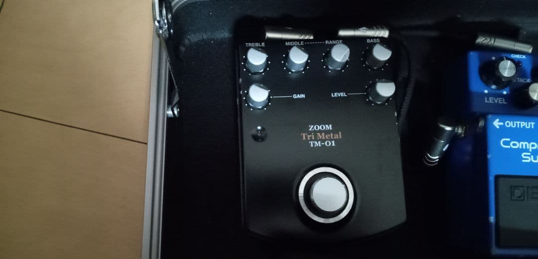 ZOOM TM-01 エフェクターセット　ハードケースに入れたまま発送します！