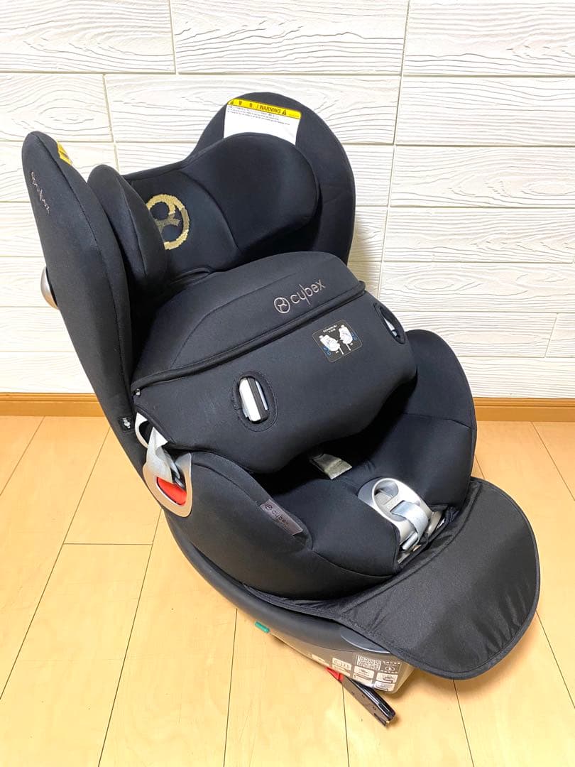 Cybex サイベックス Sirona シローナ　ISOFIX 回転式 ブラック