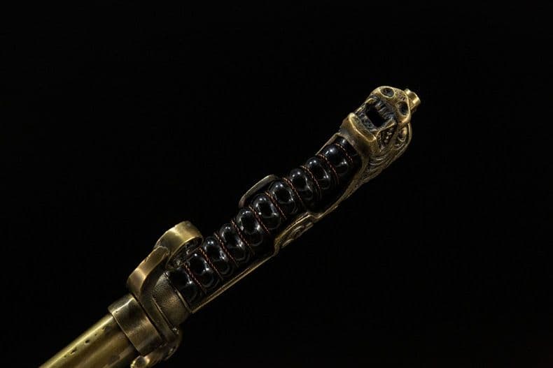 金色装飾の鋼の刀 武具　刀装具　日本刀　模造刀 居合刀 武士道 98式軍刀