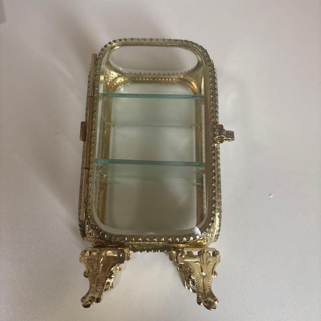 ガラスのミニショーケース ビロードの袋付き