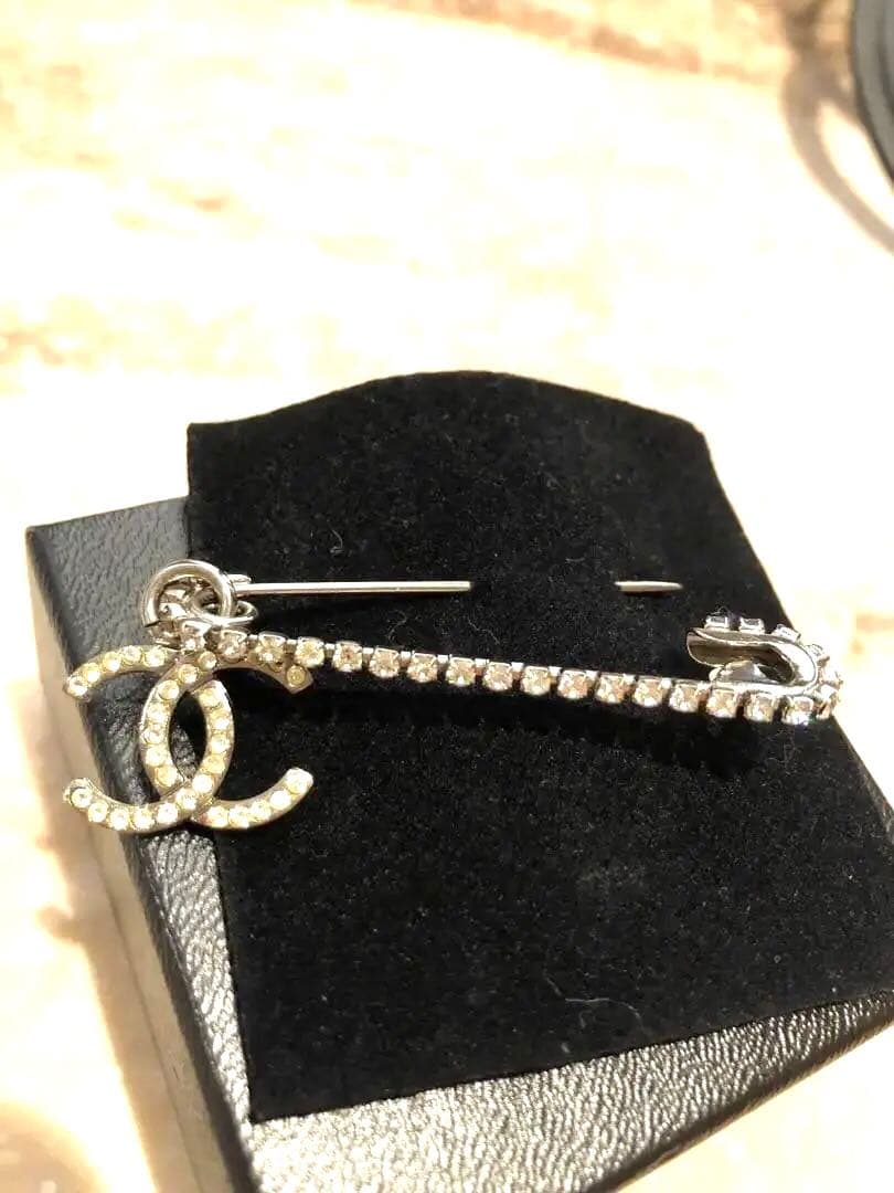 ◆本物◆CHANEL★美品★定番CCロゴブローチ★希少品♪