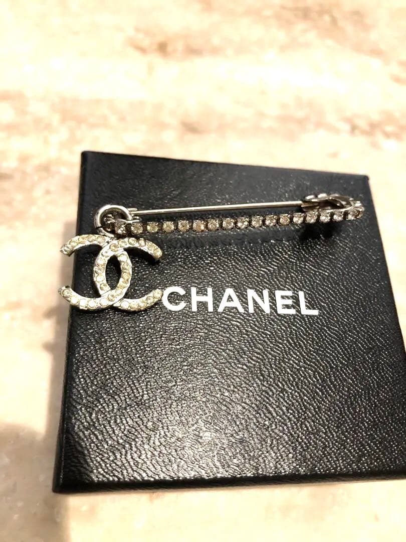 ◆本物◆CHANEL★美品★定番CCロゴブローチ★希少品♪