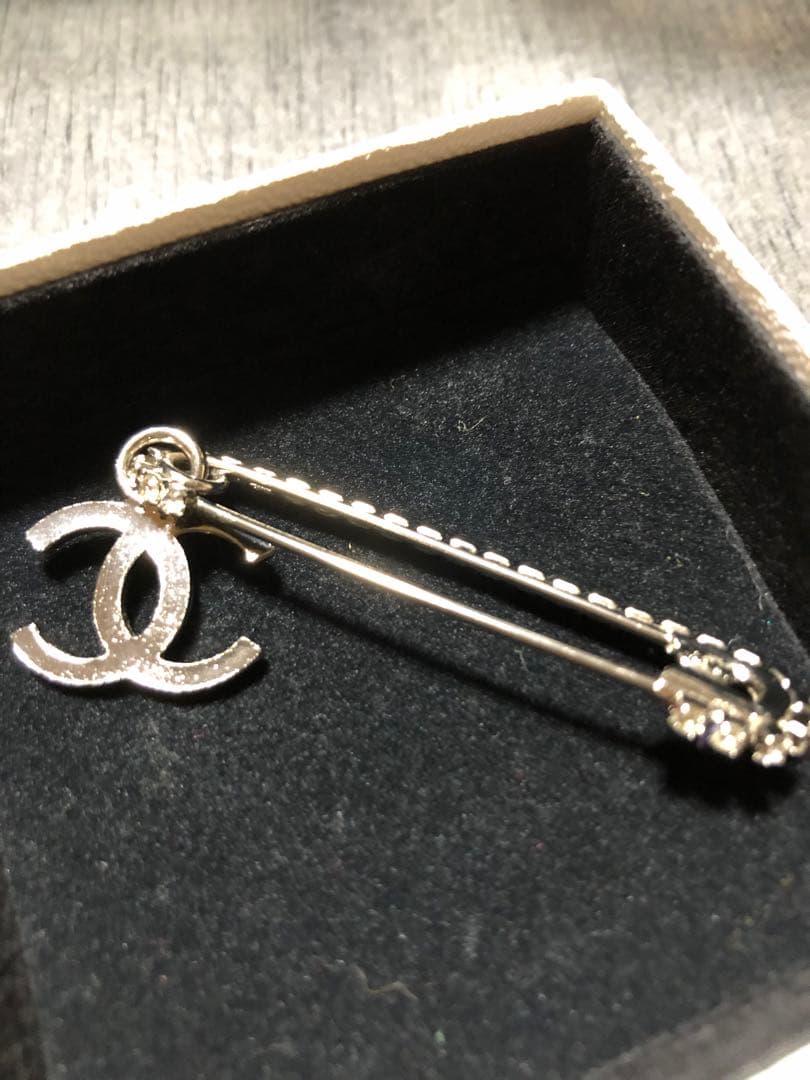 ◆本物◆CHANEL★美品★定番CCロゴブローチ★希少品♪