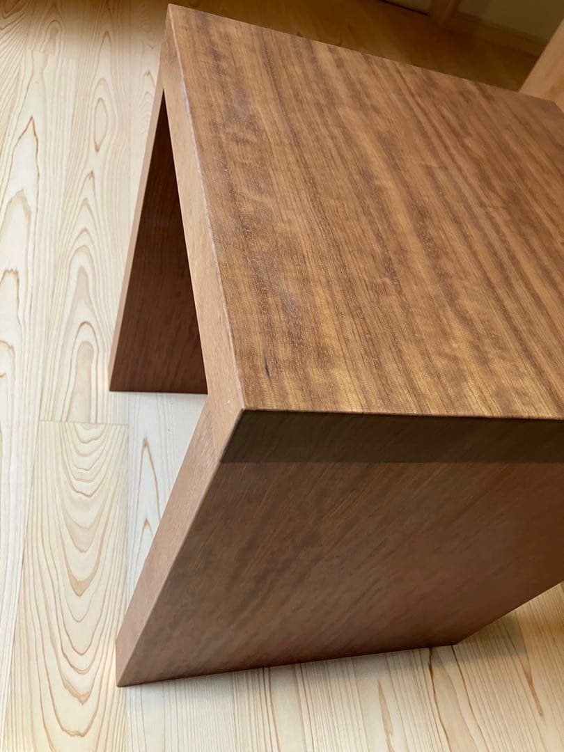 無垢材　サイドテーブル　スツール　アノニマスデザイン