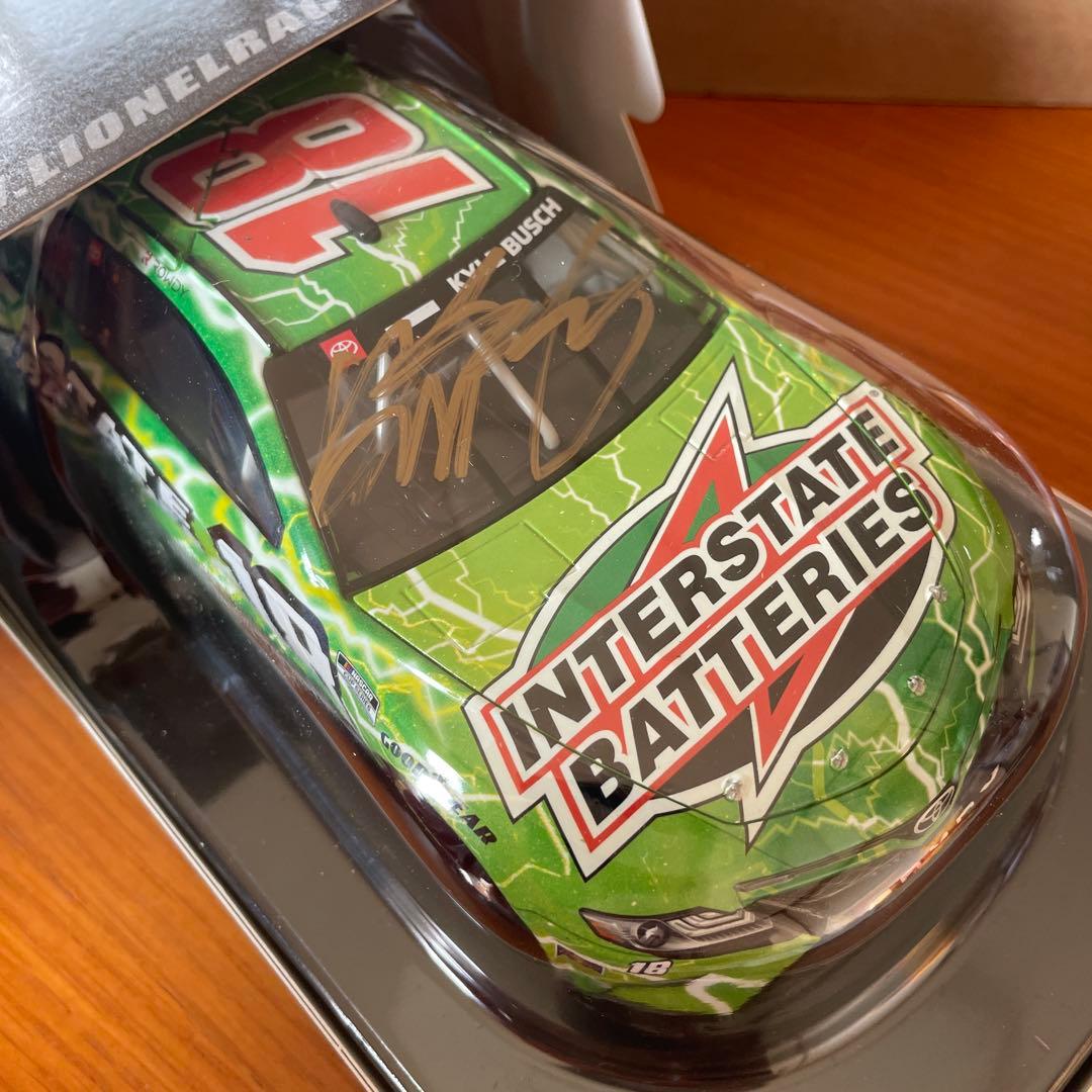 ナスカー 1/24 カイル ブッシュ インターステートバッテリー サイン2022