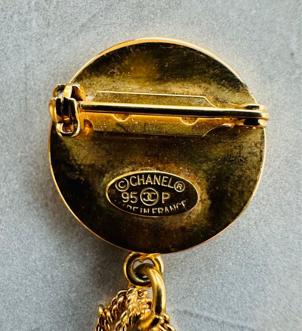 【美品】CHANEL シャネル　ココマーク　マトラッセバック ゴールド ブローチ