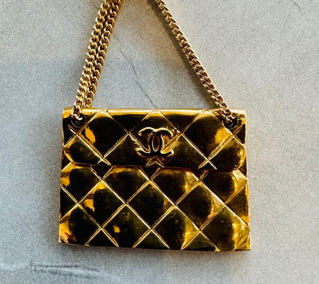 【美品】CHANEL シャネル　ココマーク　マトラッセバック ゴールド ブローチ