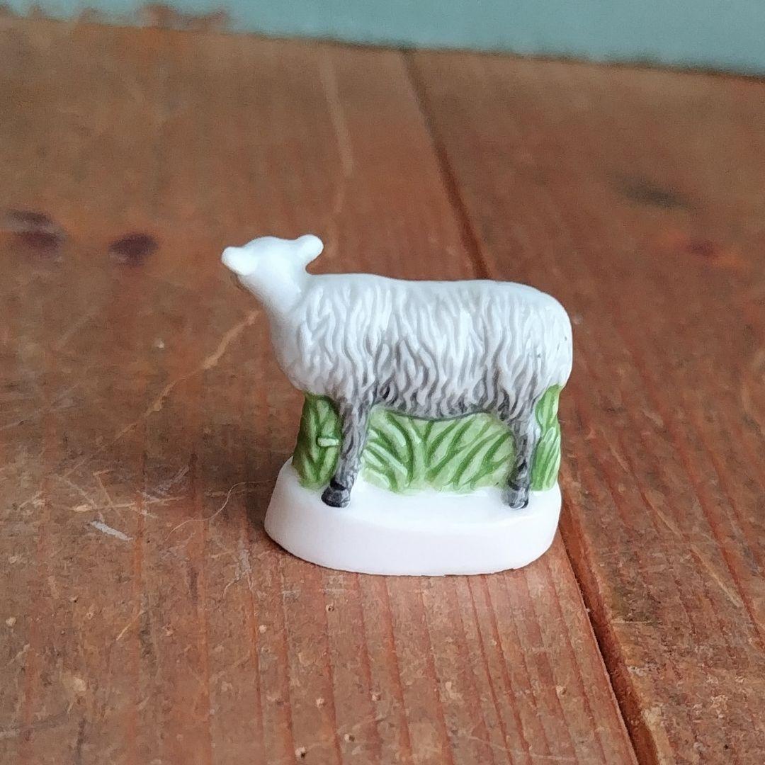 ビンテージフェーブ　農園　羊　フランス製ミニチュア雑貨ガレット陶器置物　シープ