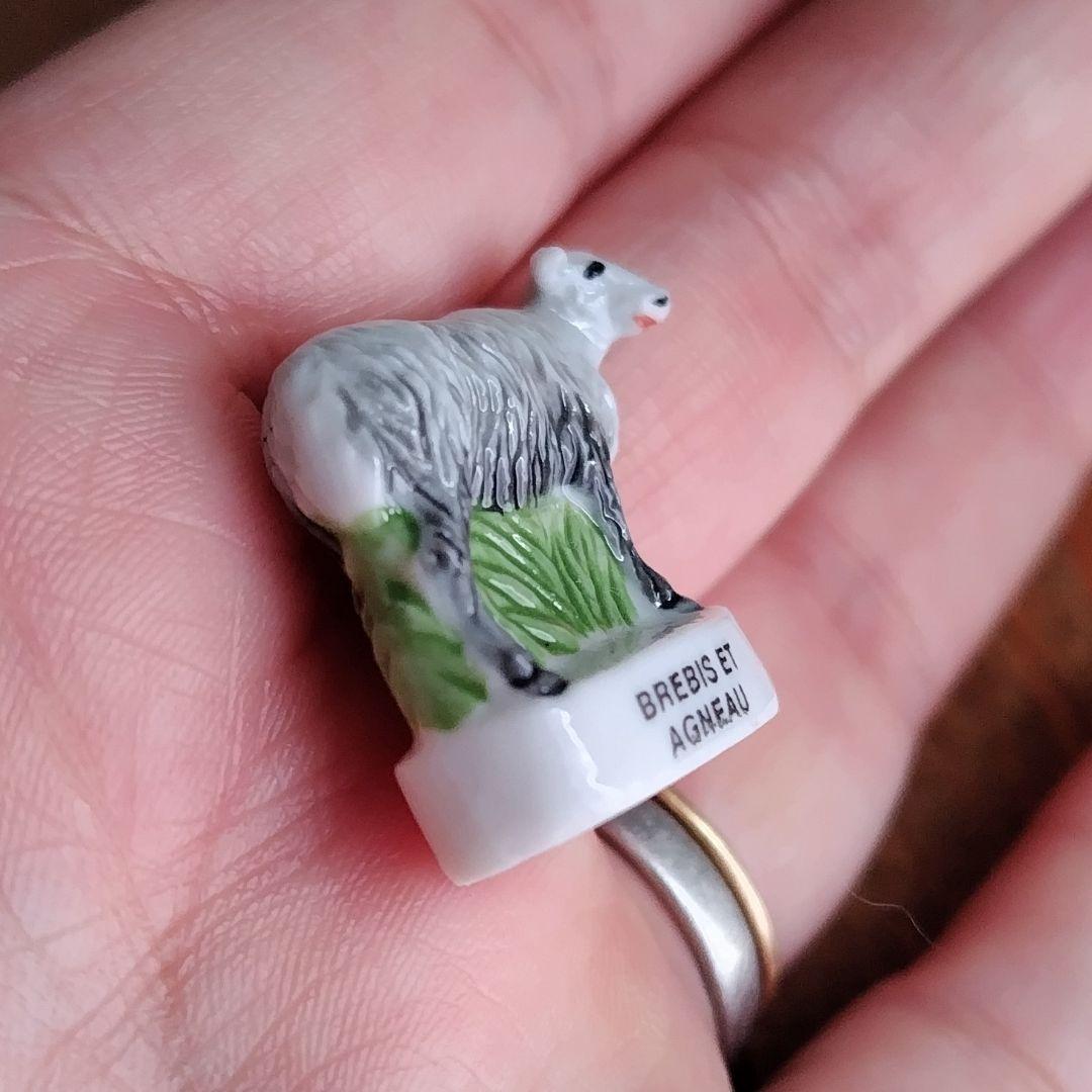 ビンテージフェーブ　農園　羊　フランス製ミニチュア雑貨ガレット陶器置物　シープ