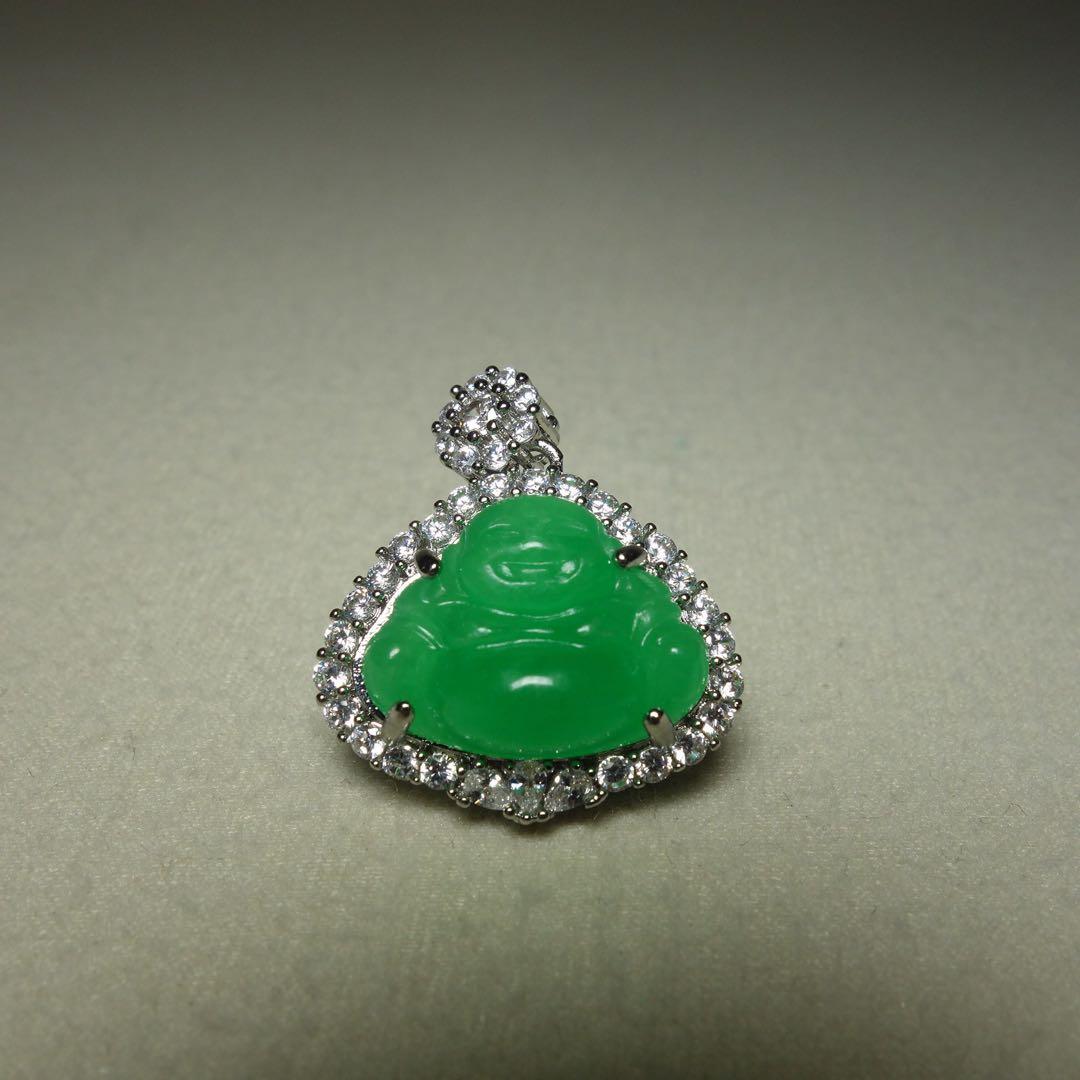 翡翠 彫刻ペンダント翡翠満緑 仏像 C1A045