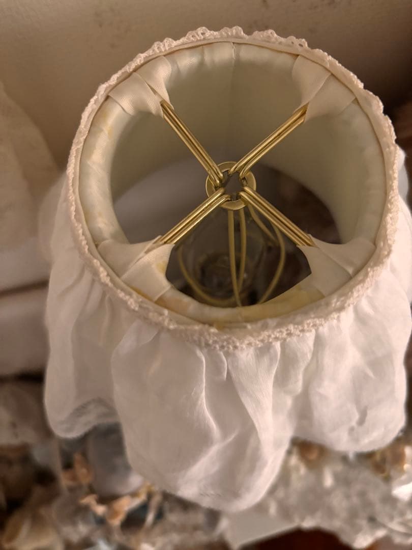 ランプシェード　フリルカバー　フランスアンティーク　リメイク