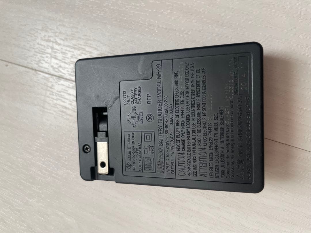 Nikon 1 S2 ミラーレス1眼レフ　[ジャンク品]