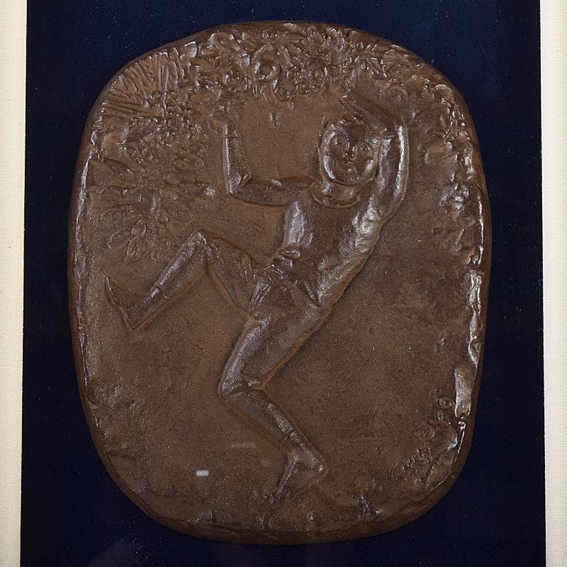 彫刻家　佐藤忠良作　銅板レリーフ　「実り」　額装　M　R8631B