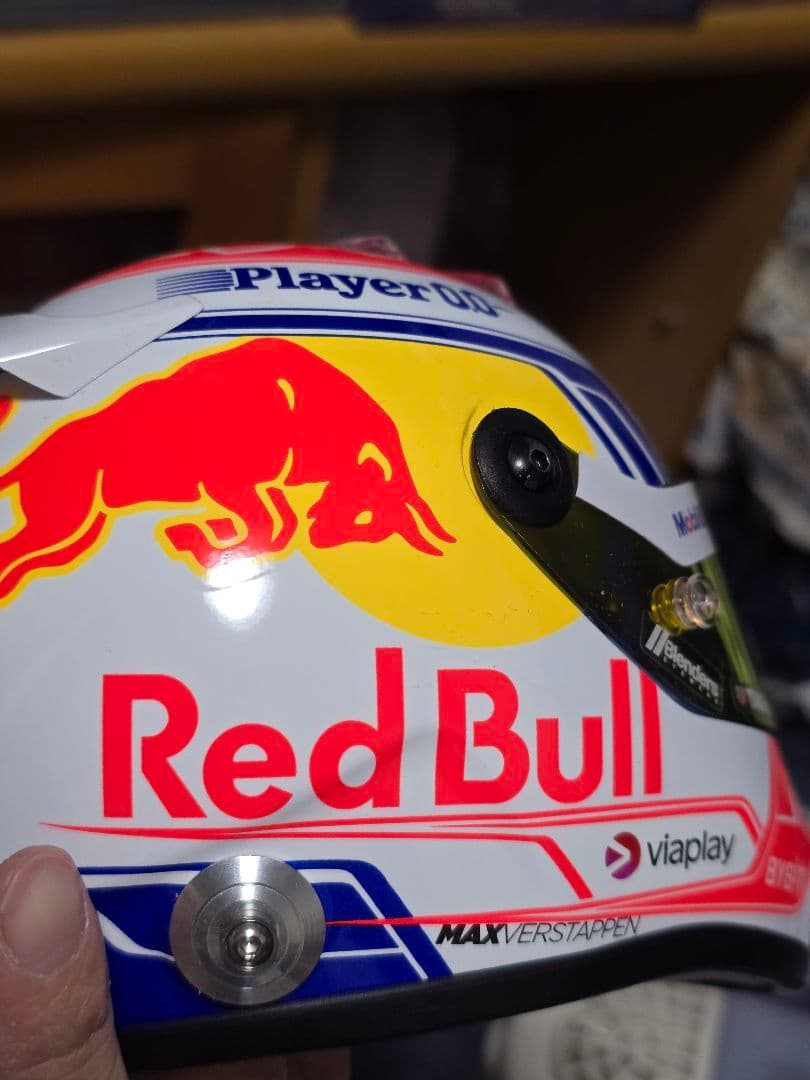 本日限定値下げ　フェルスタッペン　1/2 ヘルメット　2023　シューベルト製