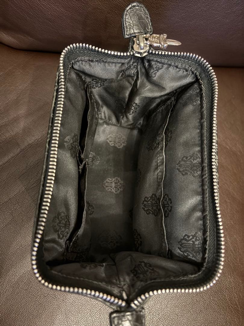 クロムハーツ 黒 ポーチ 中型