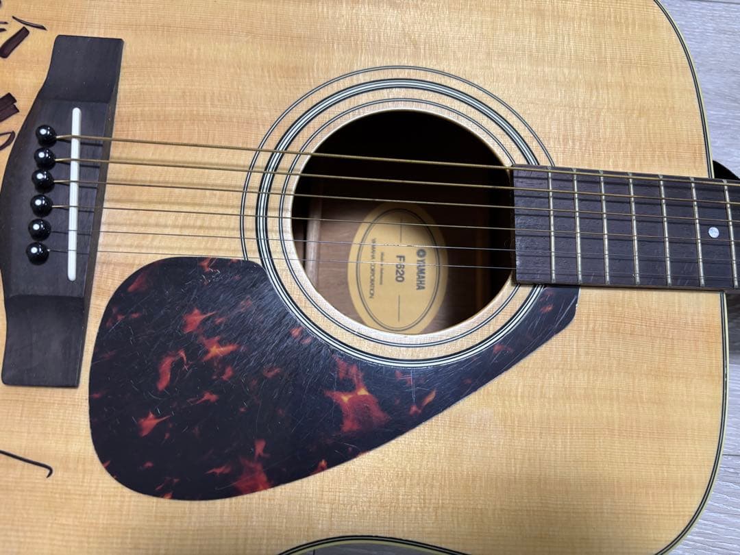 シ*カ様 サイン入りアコースティックギター YAMAHA F-620