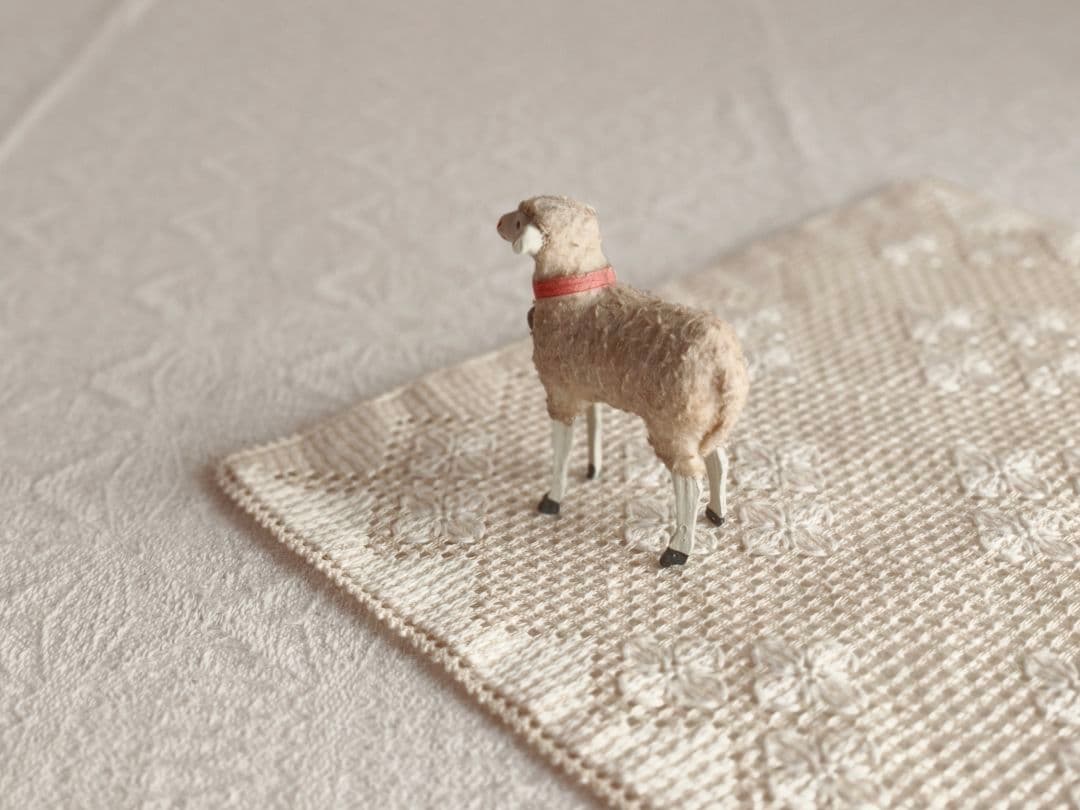 * antique sheep ✵ * クリスマスの 羊さん (m)