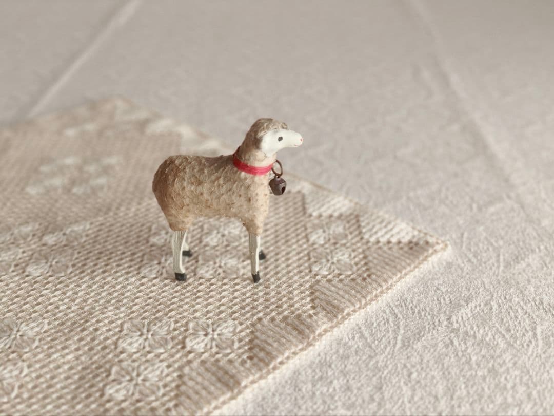* antique sheep ✵ * クリスマスの 羊さん (m)
