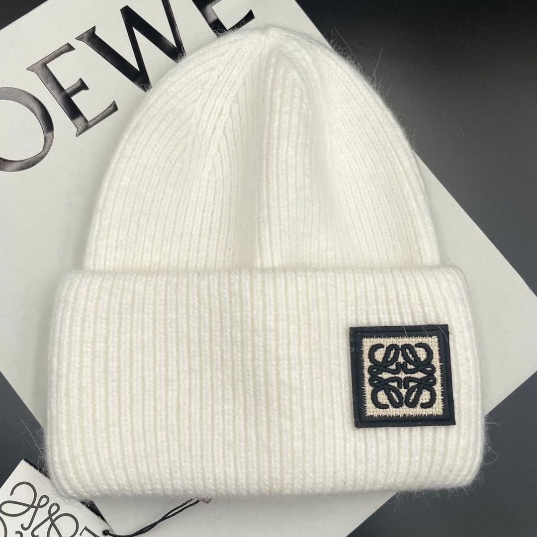 未使用★ロエベ　ニット帽　カシミヤ混　ロゴ　レディース　ホワイト