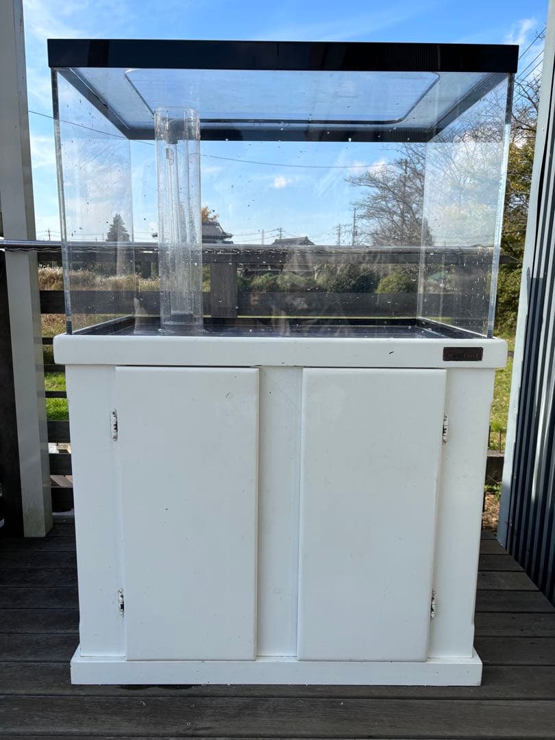 汚犬　アクリル水槽900