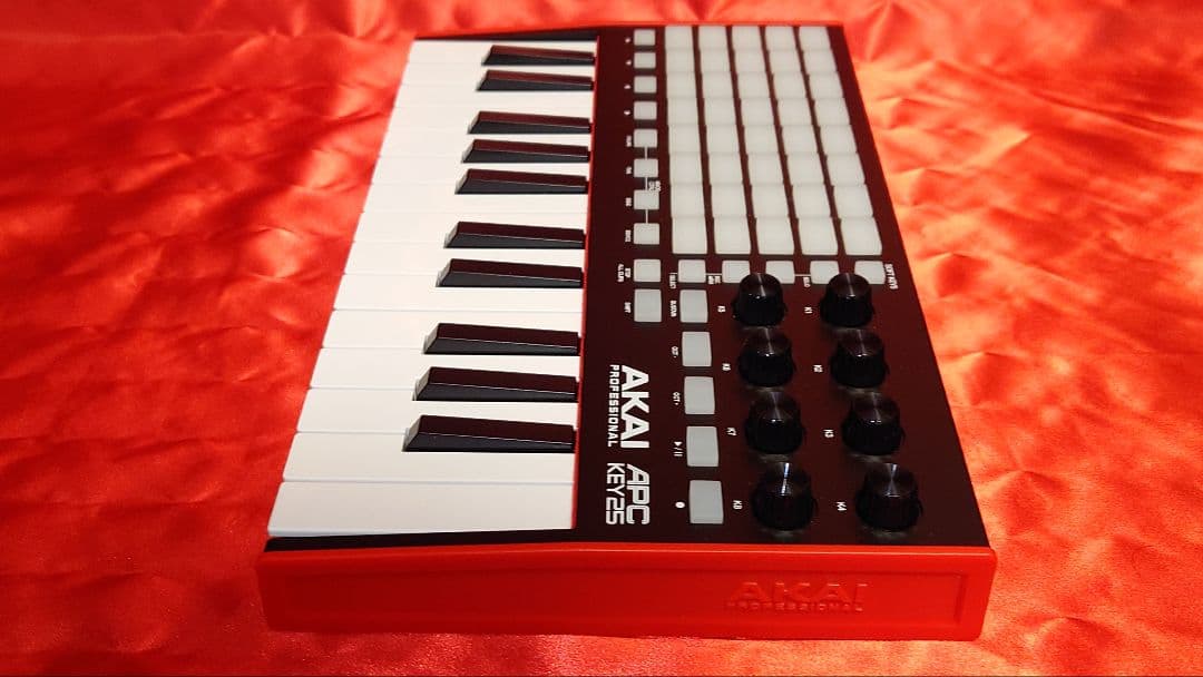【中古品】AKAI professional apc key 25 mk2