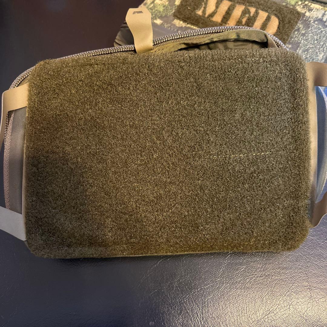 送料無料！迷彩　ダイレクトアクション　メディックポーチ　ミリタリー　サバゲー