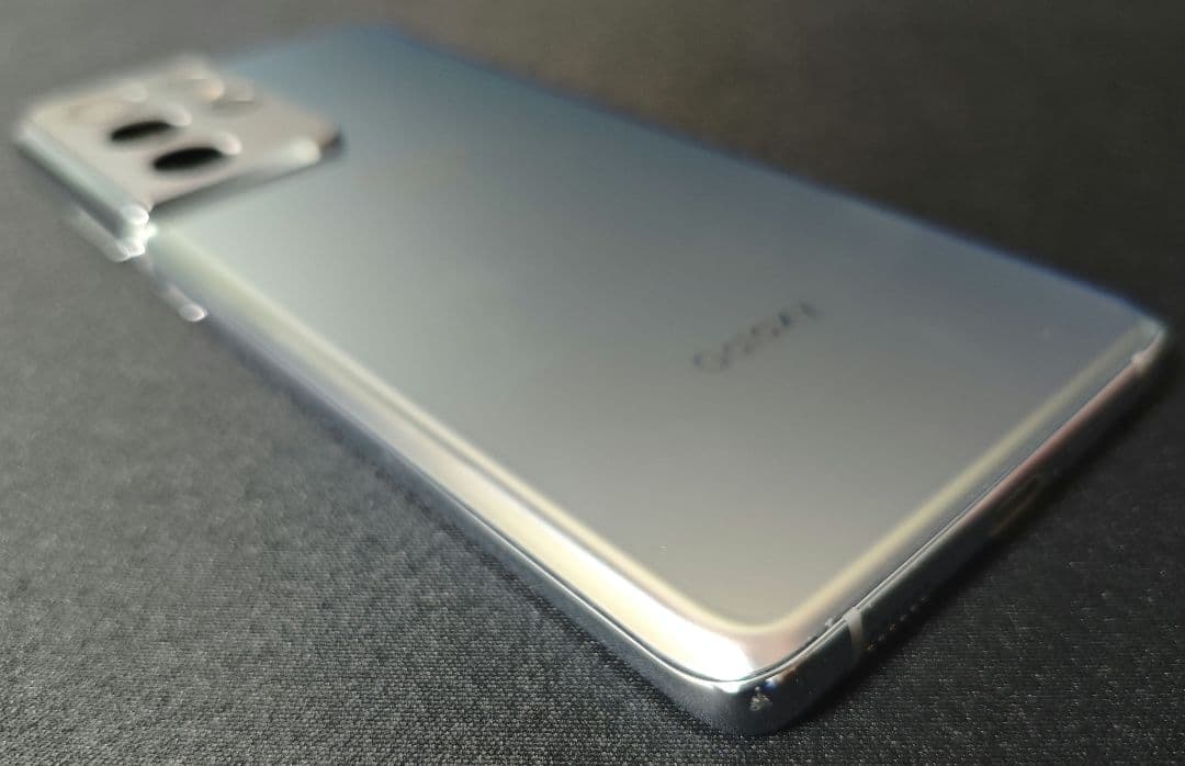 Galaxy S21 Ultra 5G ファントムシルバー docomo版