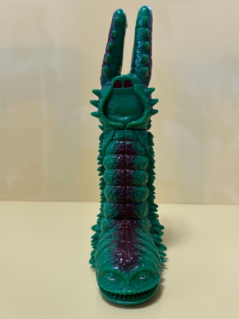 昭和レトロ　３６年前バンダイ日本製帰って来たウルトラマン登場古代怪獣ツインテール