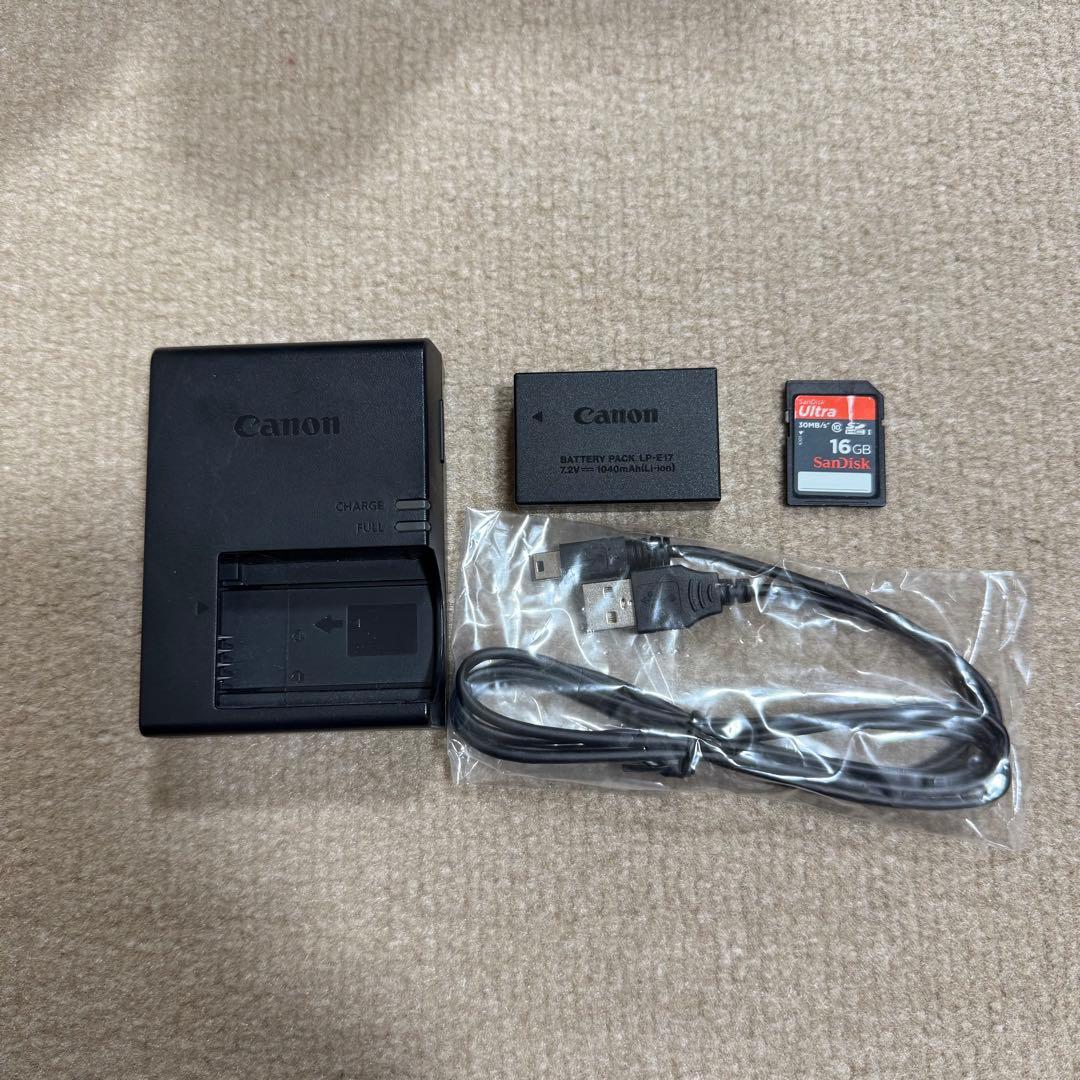 Canon EOS kiss X8i ダブルズームキット