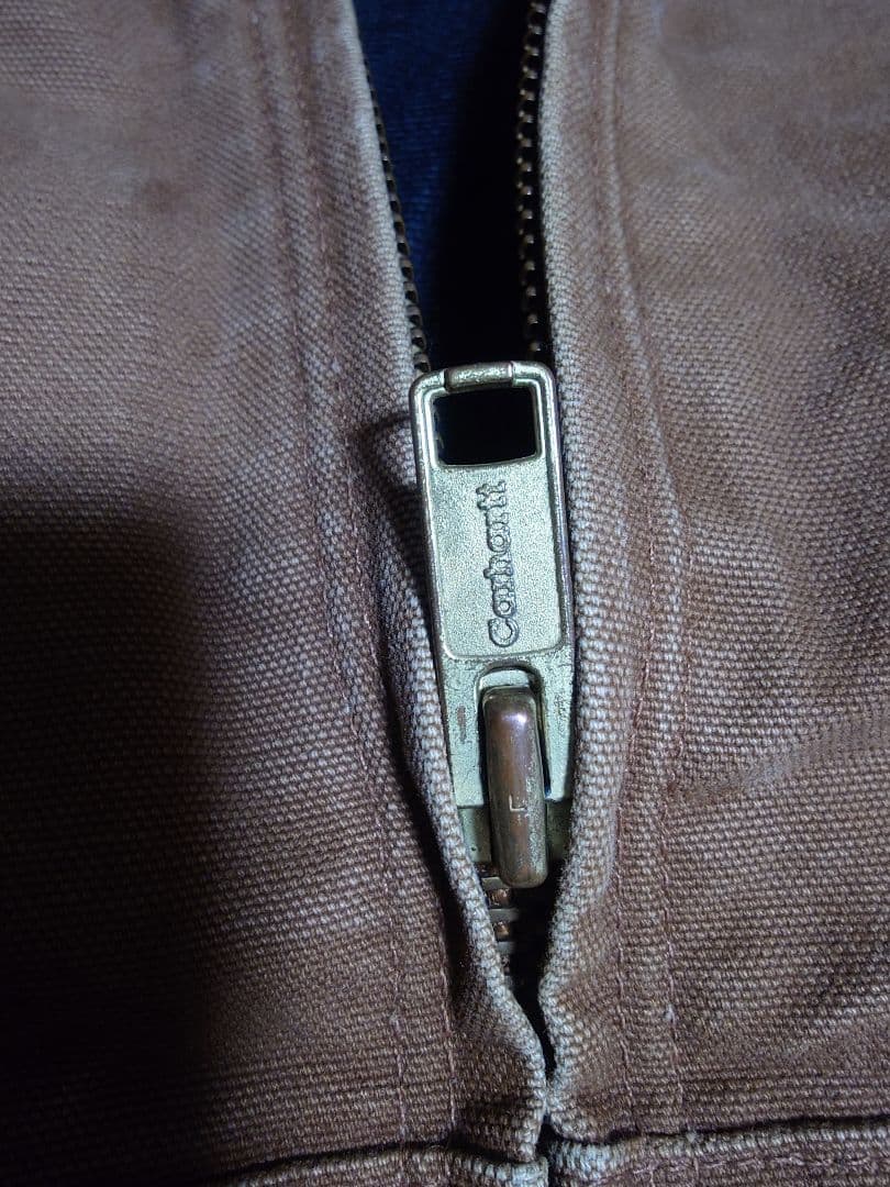 Carhartt　アクティブジャケット　Sサイズ　ブラウン
