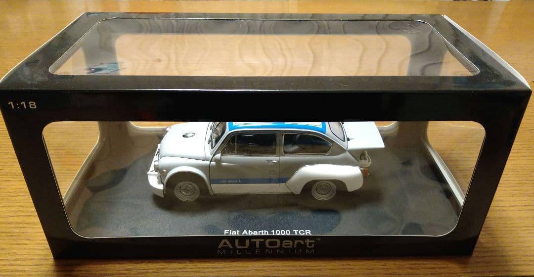 オートアート 1/18 フィアット アバルト 1000 TCR マットグレイ
