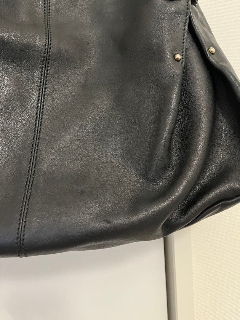 フェラガモ　リボン付きブラックレザートートバッグ