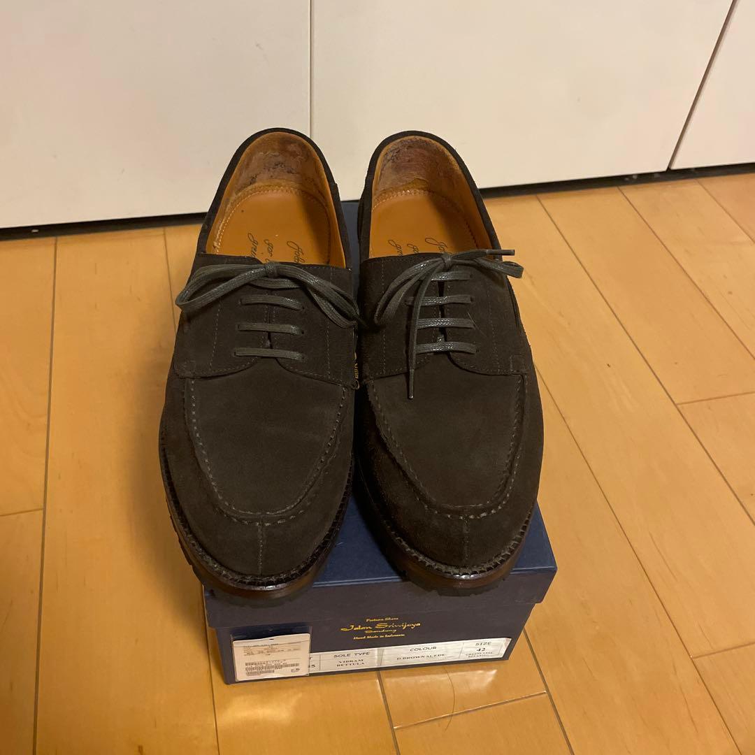 靴 Jalan Sriwijawa 99038 18045