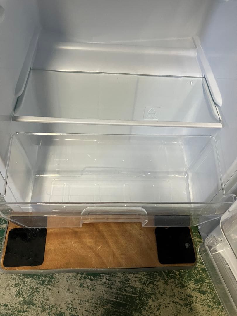 10h59 Hisense 120L 冷凍冷蔵庫 HR-B12E2W 2023年