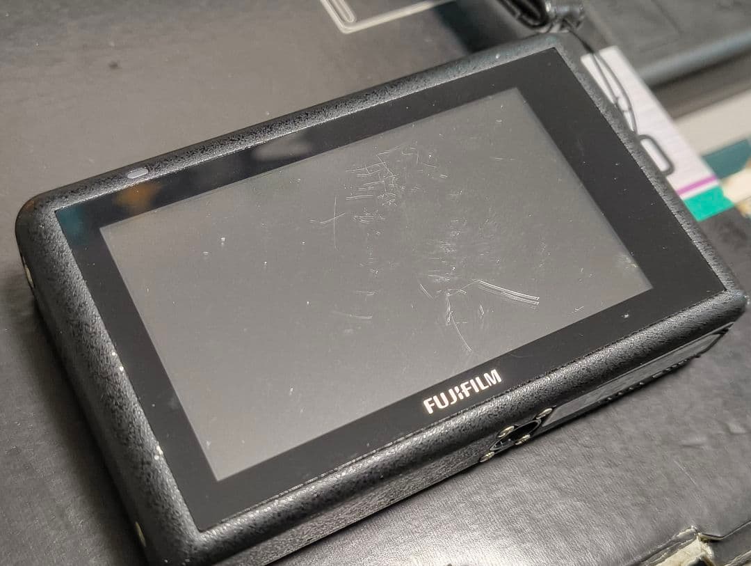 デジタルカメラ FUJIFILM Z300