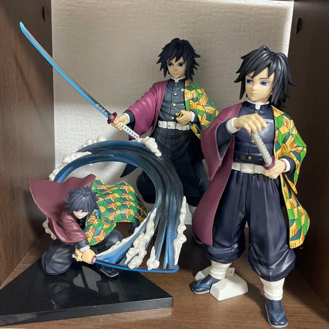 鬼滅の刃　冨岡義勇 フィギュア 3体セット