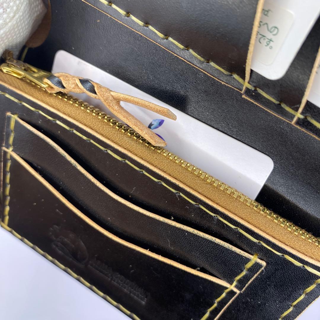 折らずお札収納 真鍮 丘染めブラックの無骨トラッカーウォレット