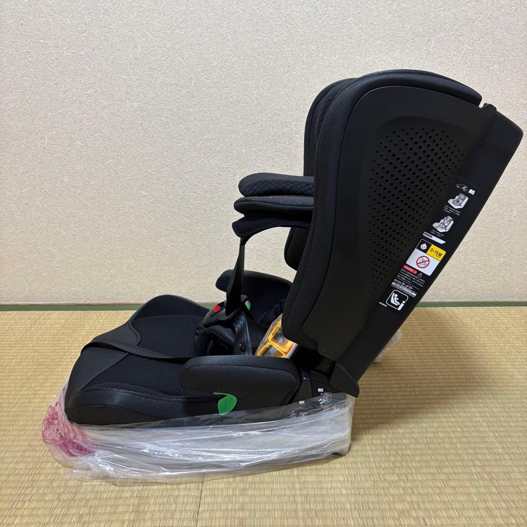 カーメイト　エールべべ　パパットR パールブラック　チャイルドシート　CF135