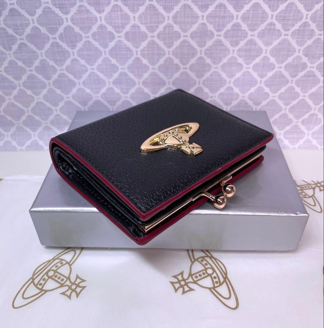 【最新☆ショッパー付】高級感 ヴィヴィアン・ウエストウッド 折財布 ブラック